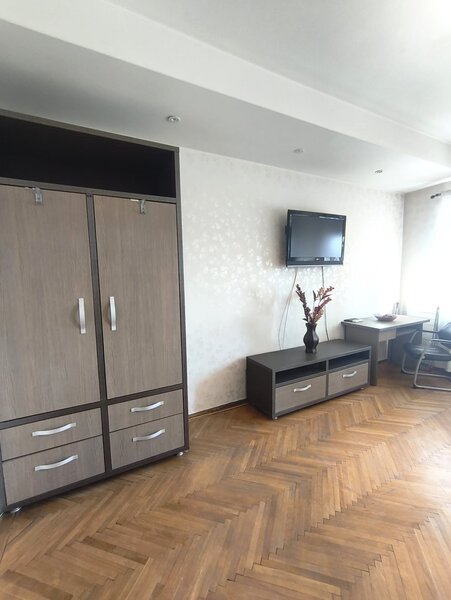 Dacia, Piata Romana, parc Ioanid, garsoniera,