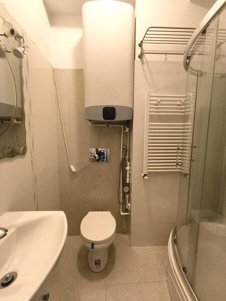 Dacia, Piata Romana, parc Ioanid, garsoniera,